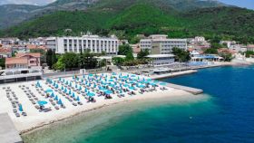CARINE HOTEL DELFIN